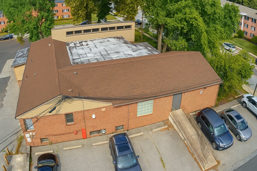 More Photos Of 306 W Logan St, Norristown Medical For Sale