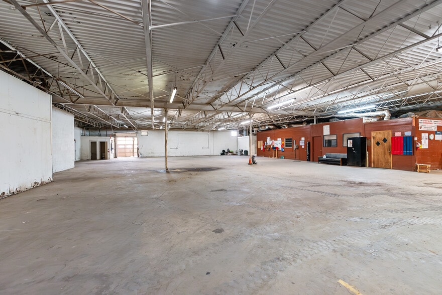 More Photos Of 17905 US Highway 69 N, Lindale Refrigeration Cold Storage For Sale