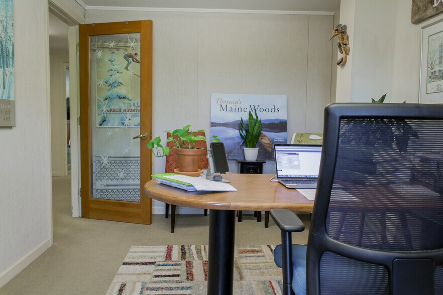 More Photos Of 680 Commercial St, Rockport Flex For Sale