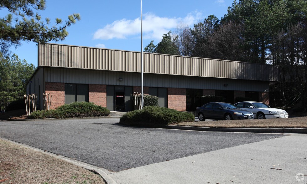 Primary Photo Of 8181 Industrial Pl, Alpharetta Light Distribution For Lease