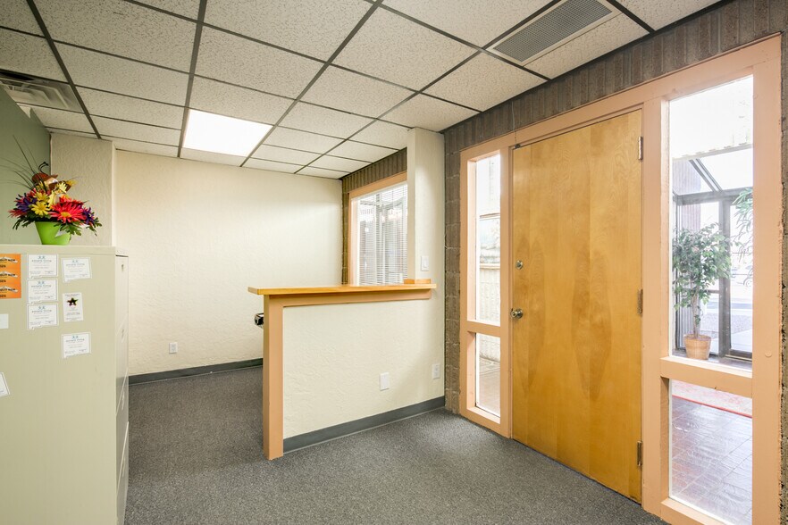 More Photos Of 3500 F Comanche Rd NE, Albuquerque Medical For Sale