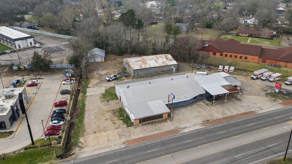 More Photos Of 1006 South Timberland Dr, Lufkin Industrial For Sale