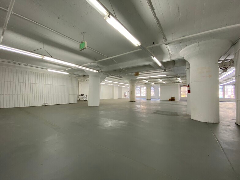 More Photos Of 1114 S Los Angeles St, Los Angeles Warehouse For Sale