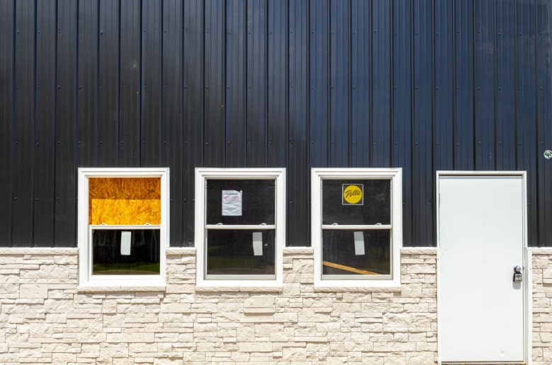 More Photos Of 928 Benton St, Valley Park Warehouse For Lease