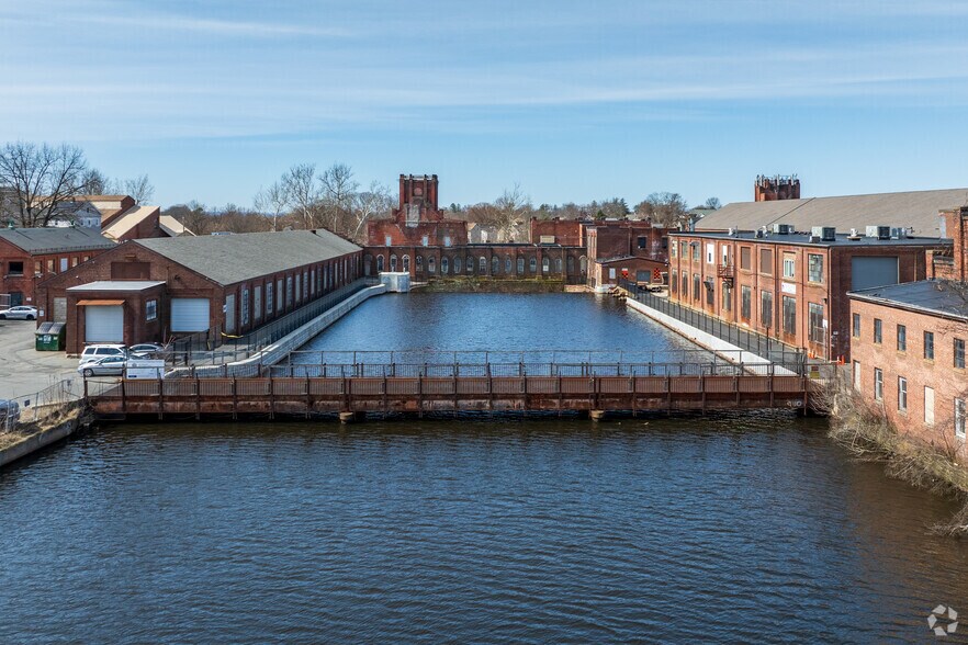 More Photos Of 1 Allen St, Springfield Manufacturing For Lease