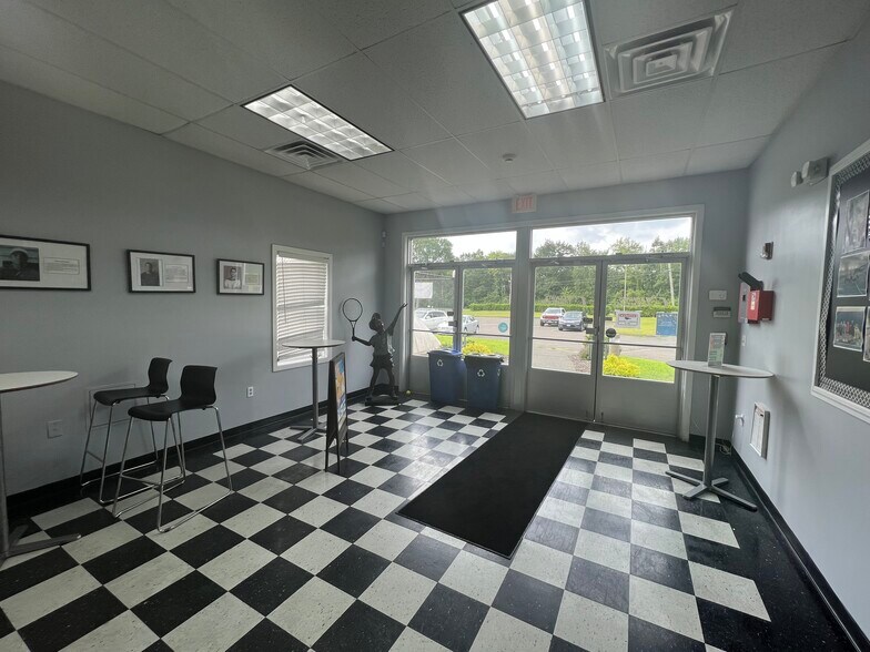 More Photos Of 110 Bradley Rd, Woodbridge Specialty For Lease