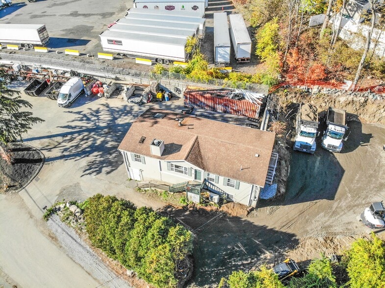 More Photos Of 25 Popes Ln, Danvers Flex For Sale