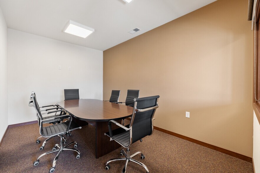 More Photos Of 122 Wisconsin St, West Bend Office For Lease