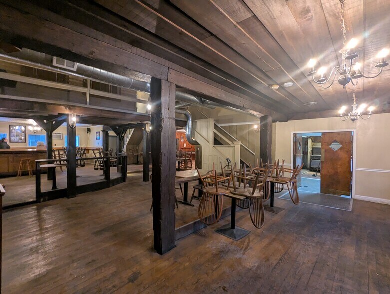 More Photos Of 17 Main St, Ballston Lake Restaurant For Lease