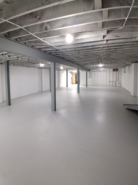 More Photos Of 747 Payne Ave, Saint Paul Warehouse For Sale