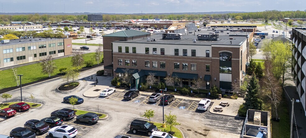 More Photos Of 6900 Pearl Rd, Middleburg Heights Medical For Lease
