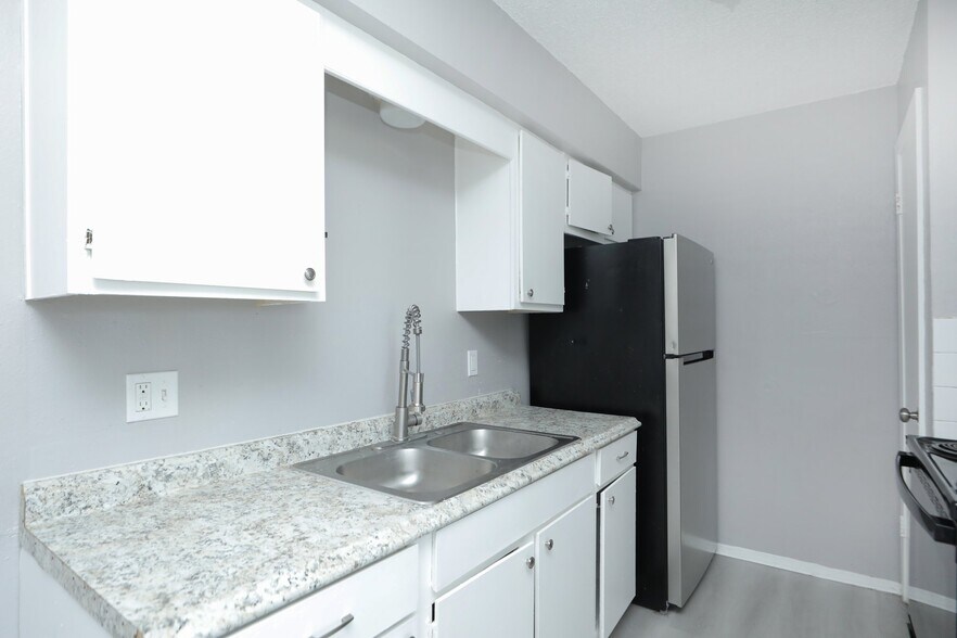 More Photos Of 2910 Old Lane City Rd, Wharton Apartments For Sale