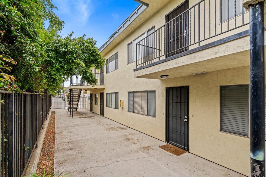 More Photos Of 1041 Calla Ave, Imperial Beach Apartments For Sale