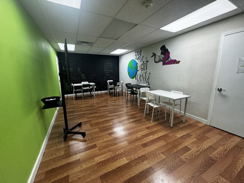 More Photos Of 1609 14th St, Plano Religious Facility For Sale