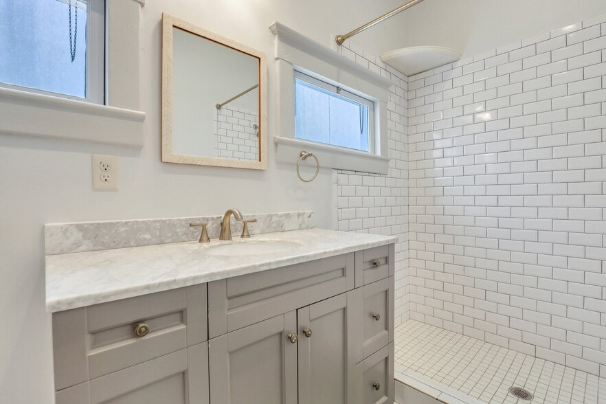 More Photos Of 420 E Bolton St, Savannah Apartments For Sale