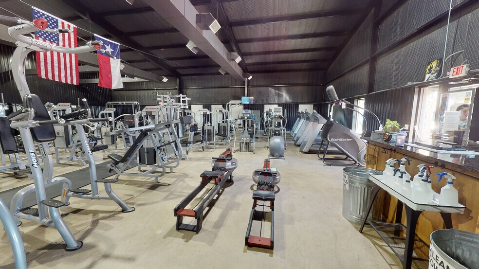 More Photos Of 1215 NW 1st Plz, Andrews Restaurant For Sale