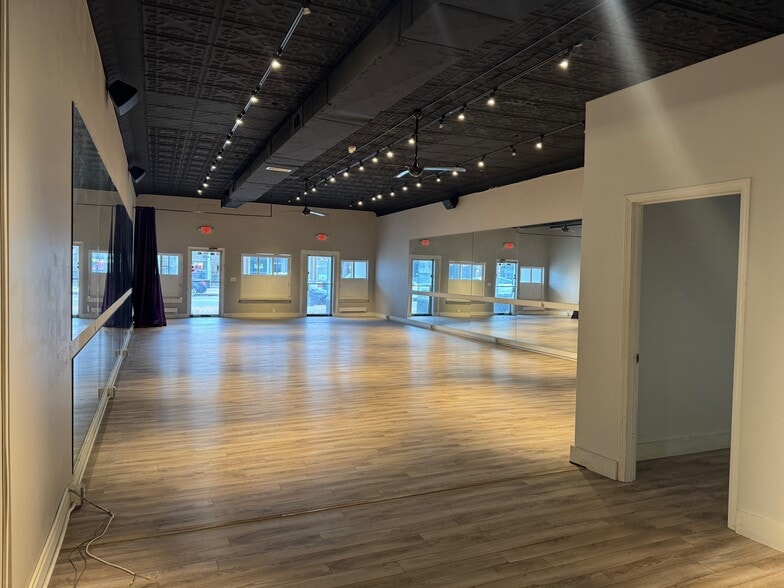 More Photos Of 650-656 Washington St, Norwood Storefront For Lease