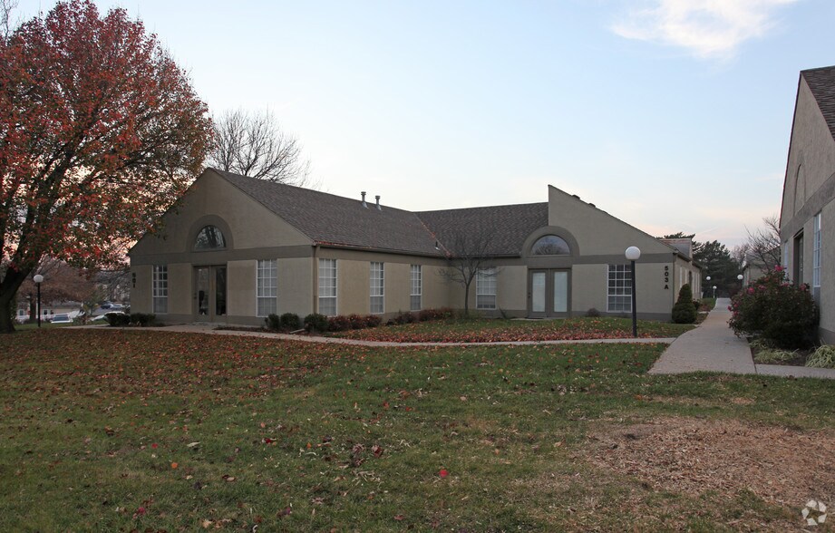 More Photos Of 501 N Mur Len Rd, Olathe Medical For Sale
