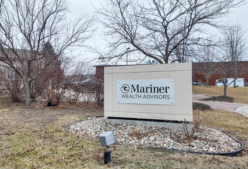 More Photos Of 6212 S Pinnacle Pl, Sioux Falls Office For Lease