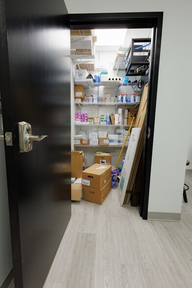 More Photos Of 101 Grant Pl, Lowell Medical For Lease