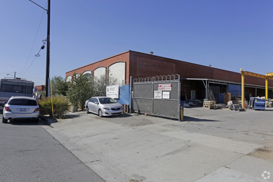 More Photos Of 14455 S Broadway, Gardena Warehouse For Sale