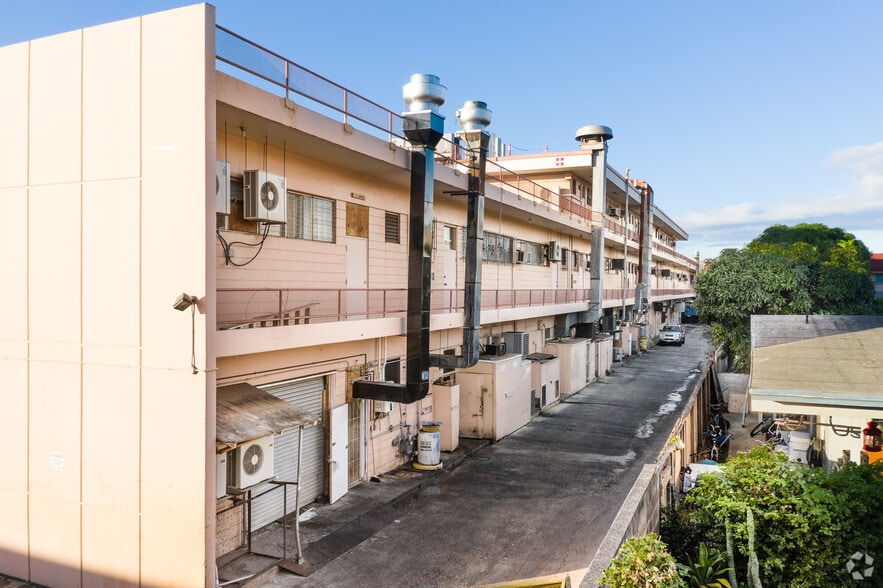 More Photos Of 94-366 Pupupani St, Waipahu Unknown For Lease