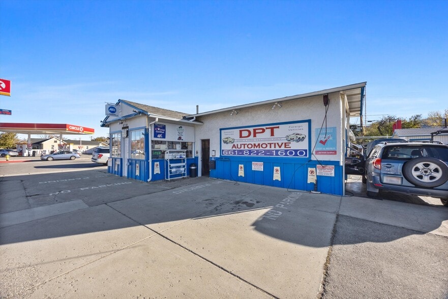 More Photos Of 230 E Tehachapi Blvd, Tehachapi General Retail For Sale