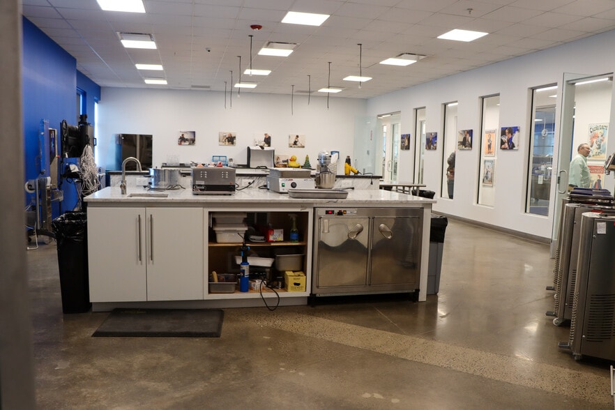 More Photos Of 85 River Rock Dr, Buffalo Office For Lease