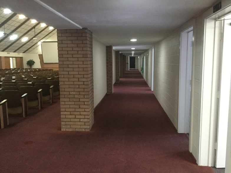 More Photos Of 701 N Pruett St, Baytown Religious Facility For Sale