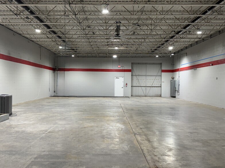 More Photos Of 385-387 Industrial Dr, Mount Juliet Warehouse For Lease