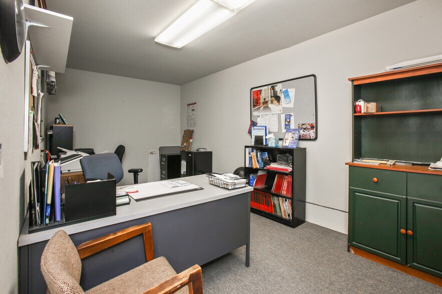 More Photos Of 2200 Village Ct, Belmont Apartments For Sale