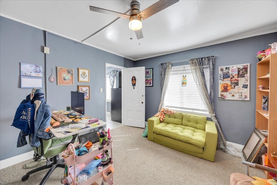 More Photos Of 134 N Washington St, Sonora Specialty For Sale