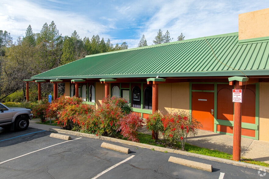 More Photos Of 10868-10966 Combie Rd, Auburn Unknown For Lease