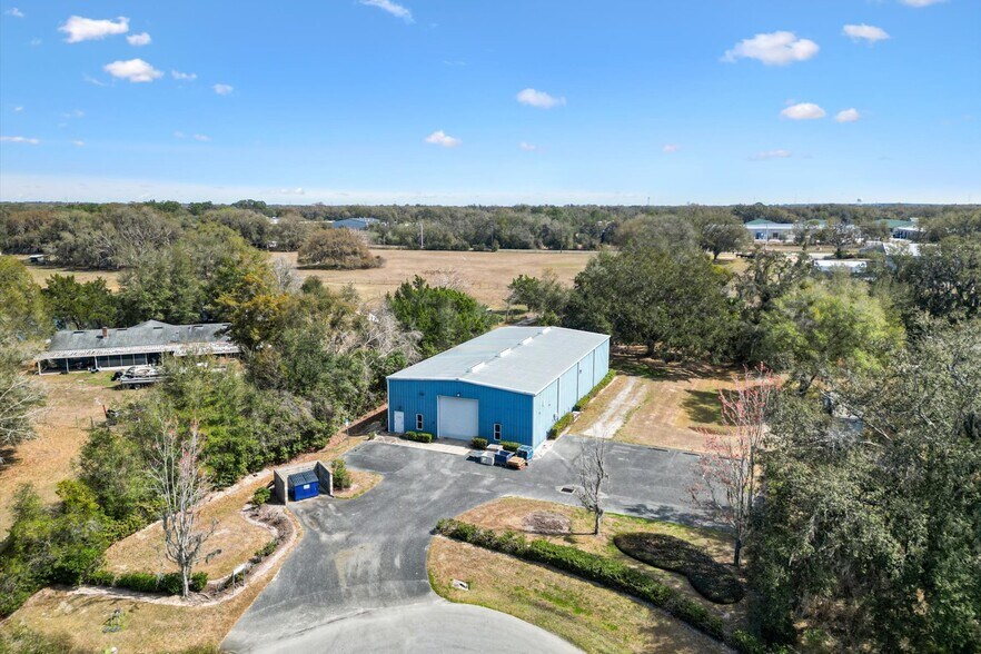More Photos Of 118 Weber Ave, Leesburg Industrial For Sale