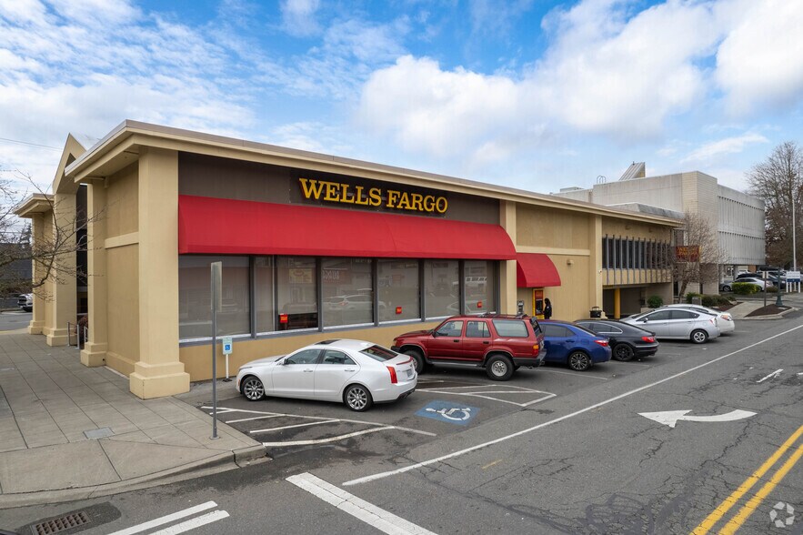 More Photos Of 15111 8th Ave SW, Burien Coworking Space