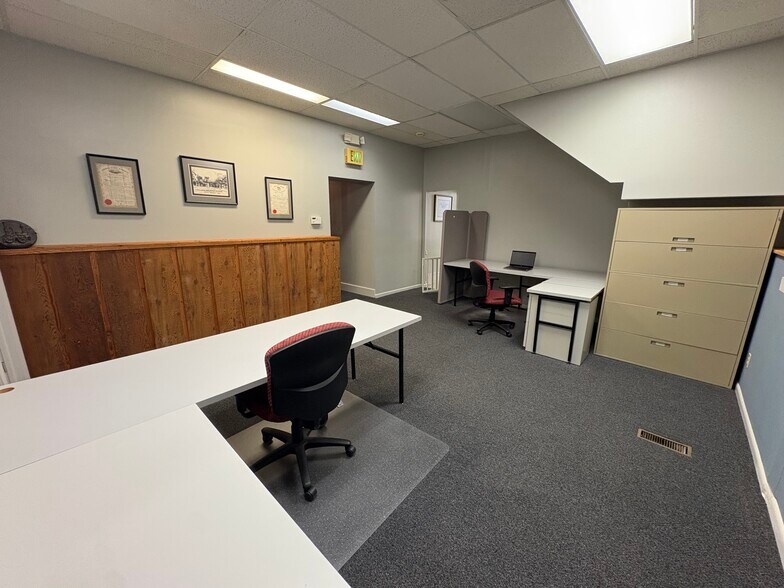 More Photos Of 109 Main st, Delphi Office For Lease