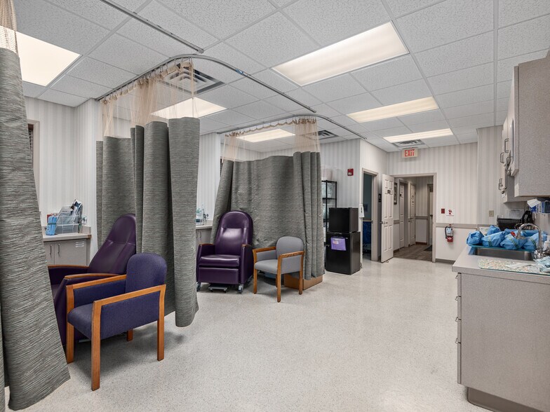 More Photos Of 4 Medical Park Dr, Asheville Medical For Sale