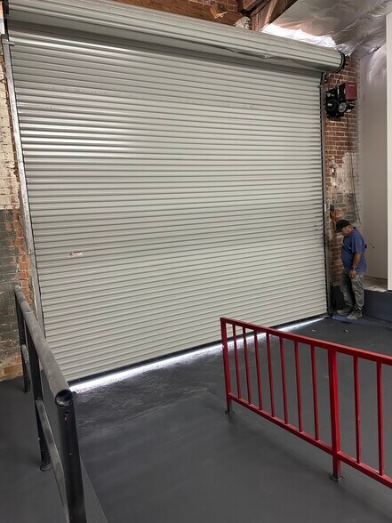 More Photos Of 6000 Gramercy Pl, Los Angeles Warehouse For Lease