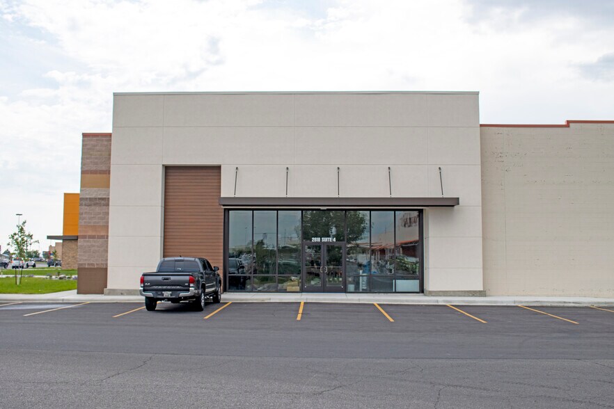 More Photos Of 2618 King Ave W, Billings Storefront For Lease