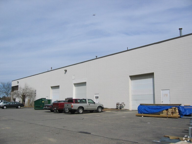 More Photos Of 1000 Mount Laurel Cir, Shirley Light Manufacturing For Lease