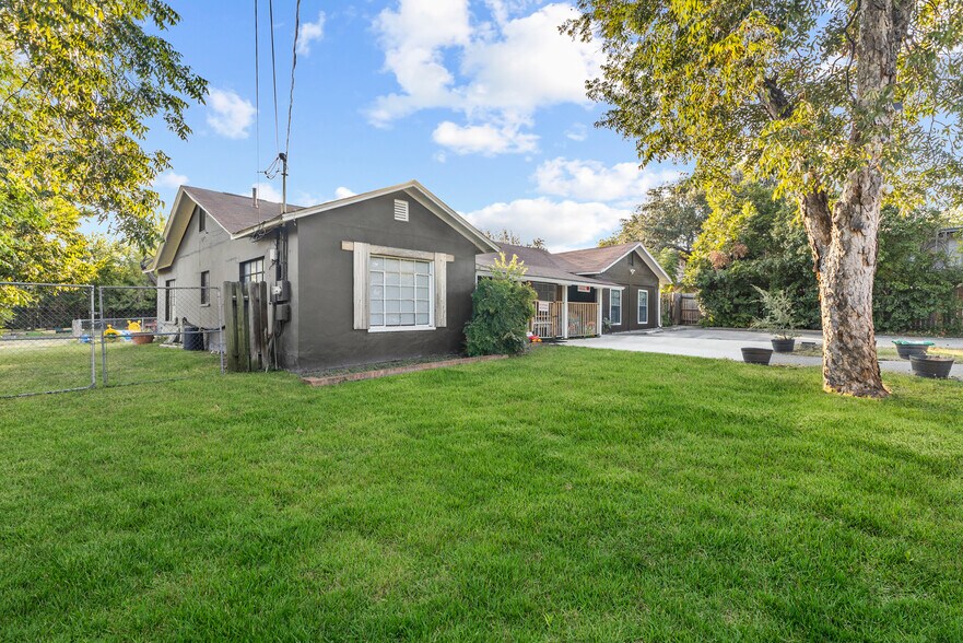 More Photos Of 1213 Bandera Rd, San Antonio Daycare Center For Sale