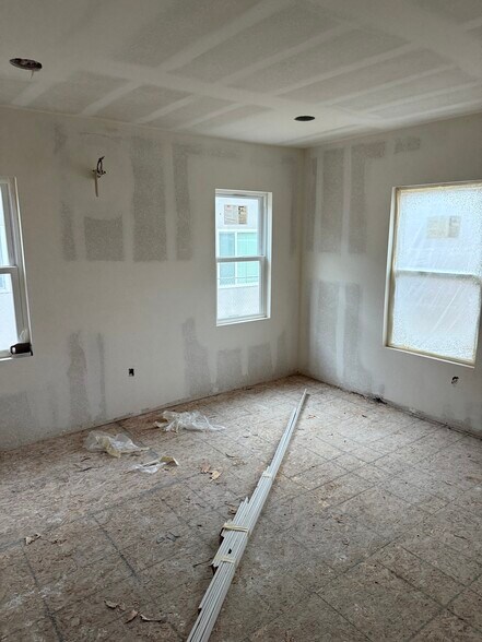 More Photos Of 128-130 N Hillcrest Blvd, Inglewood Apartments For Sale