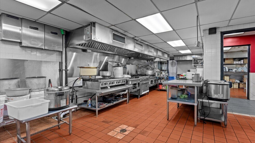 More Photos Of 2839 North Ave, Grand Junction Restaurant For Sale