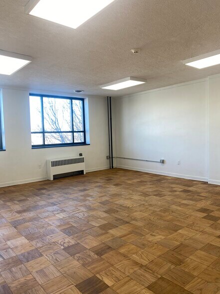 More Photos Of 319 N Wayne St, Piqua Loft Creative Space For Lease