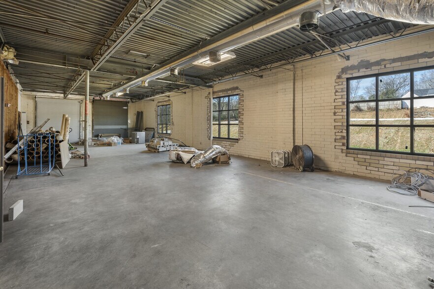 More Photos Of 3955 Highway 53, Hoschton Freestanding For Sale