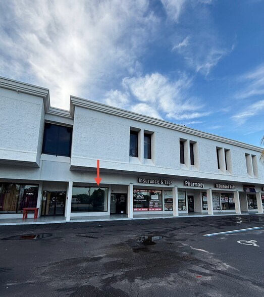 Primary Photo Of 429 W Hallandale Beach Blvd, Hallandale Unknown For Lease