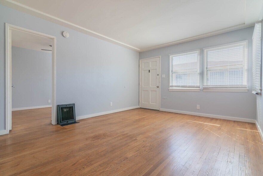 More Photos Of 6036 10th Ave, Los Angeles Apartments For Sale