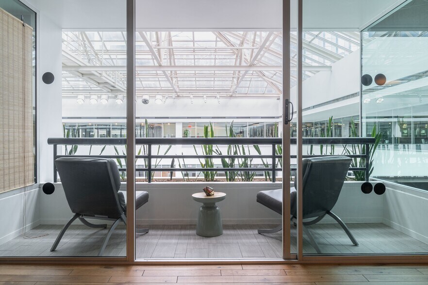 More Photos Of 1900 Market St, Philadelphia Coworking Space