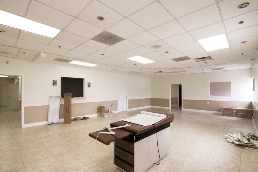 More Photos Of 203 N College Ave, Cleveland Medical For Sale