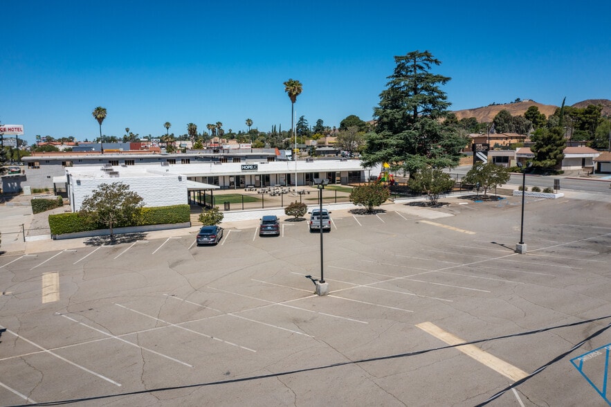 More Photos Of 1170 W Ramsey St, Banning Freestanding For Lease